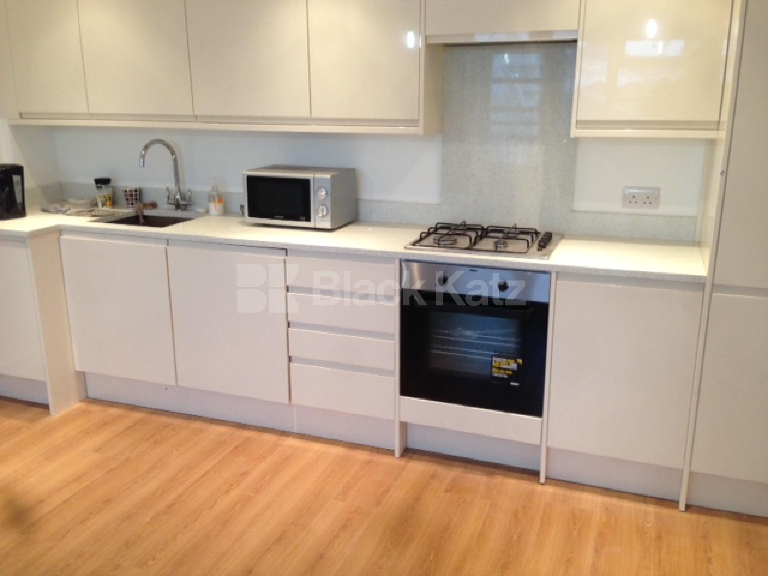 			New Instruction, 2 Bedroom, 1 bath, 1 reception Flat			 Vallance Road, Whitechapel/Bethnal Green E1